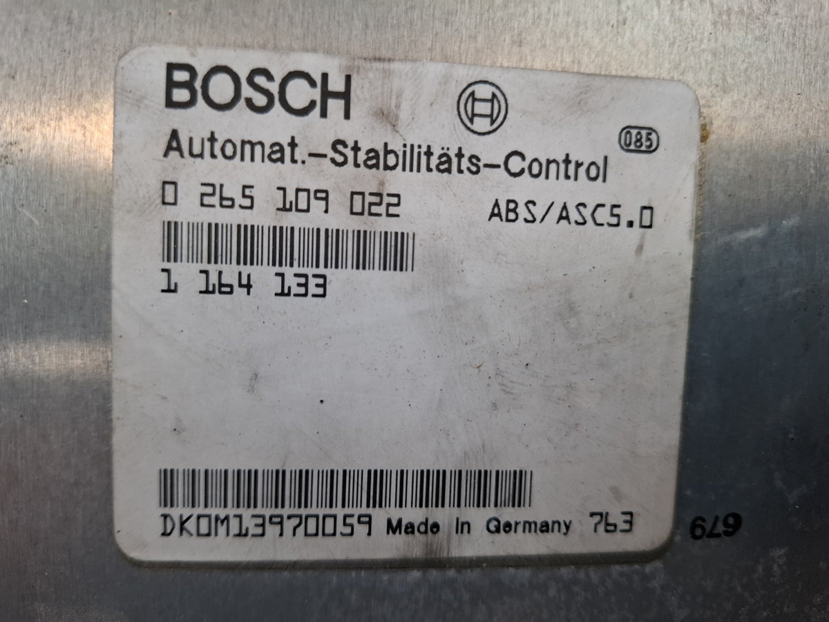 1997 BMW E31 840Ci M62 ABS ASC Stability Control Module 1164133