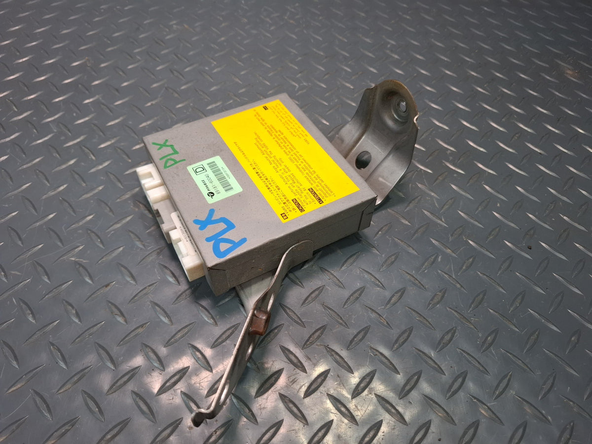 2006-2007 Lexus UZJ100L LX470 Network Gateway Computer Control Module