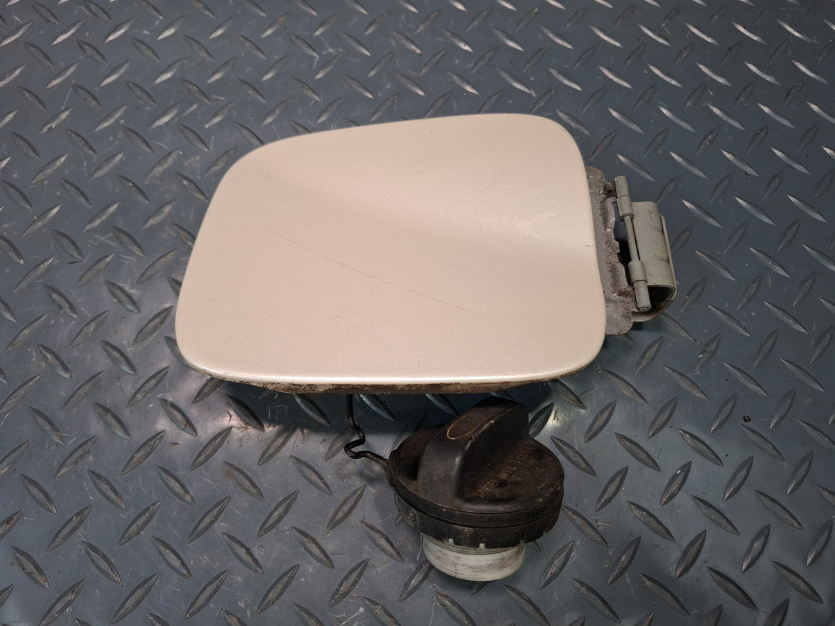 2003-2007 Lexus UZJ100L LX470 Fuel Tank Filler Door Lid Cover