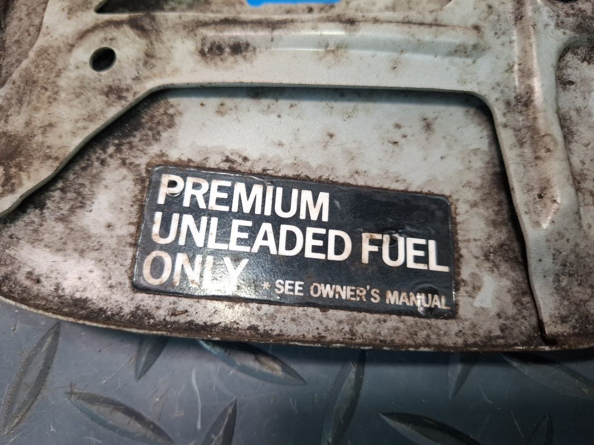 2003-2007 Lexus UZJ100L LX470 Fuel Tank Filler Door Lid Cover
