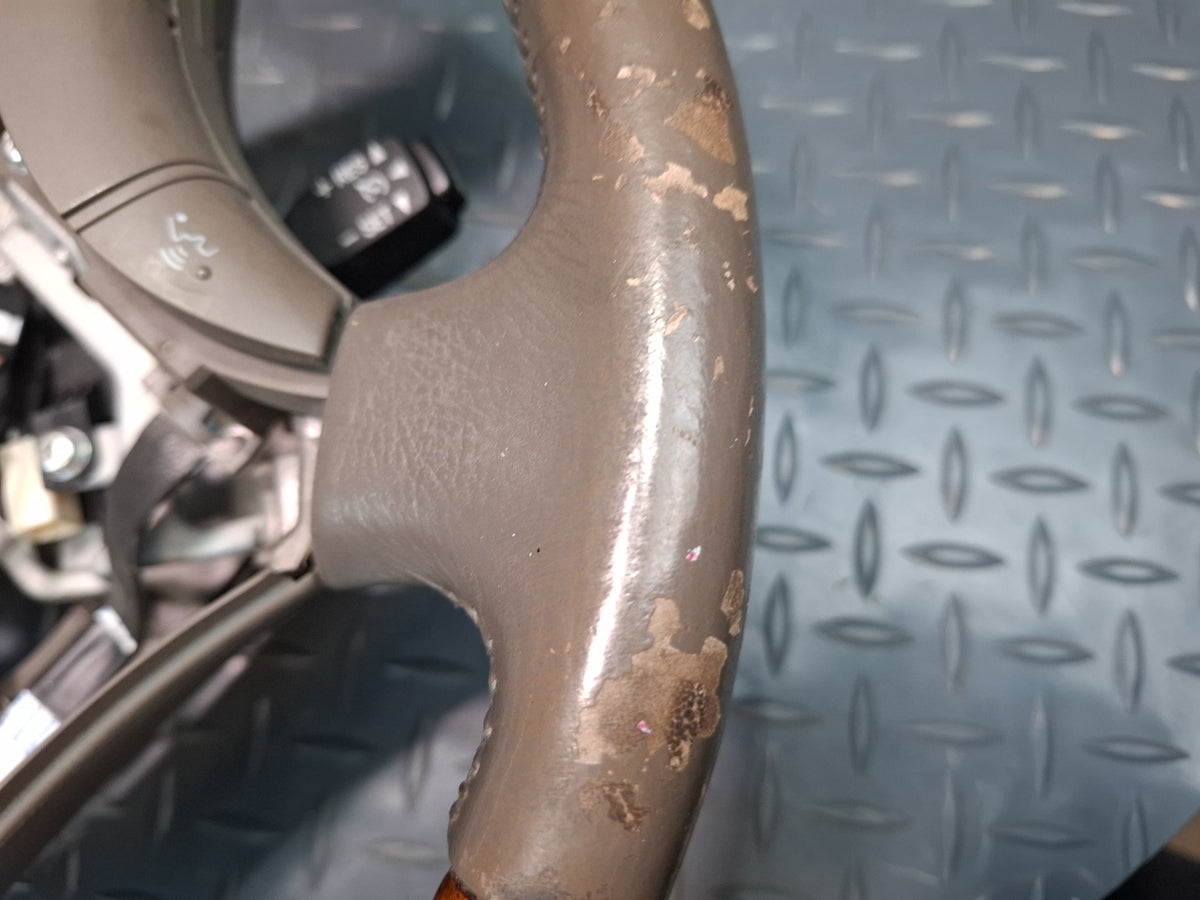 2003-2007 Lexus UZJ100L LX470 Leather Wood Steering W/ Cruise Switch Damaged