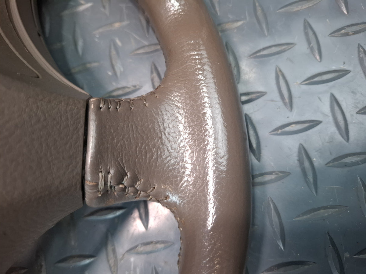 2003-2007 Lexus UZJ100L LX470 Leather Wood Steering W/ Cruise Switch Damaged