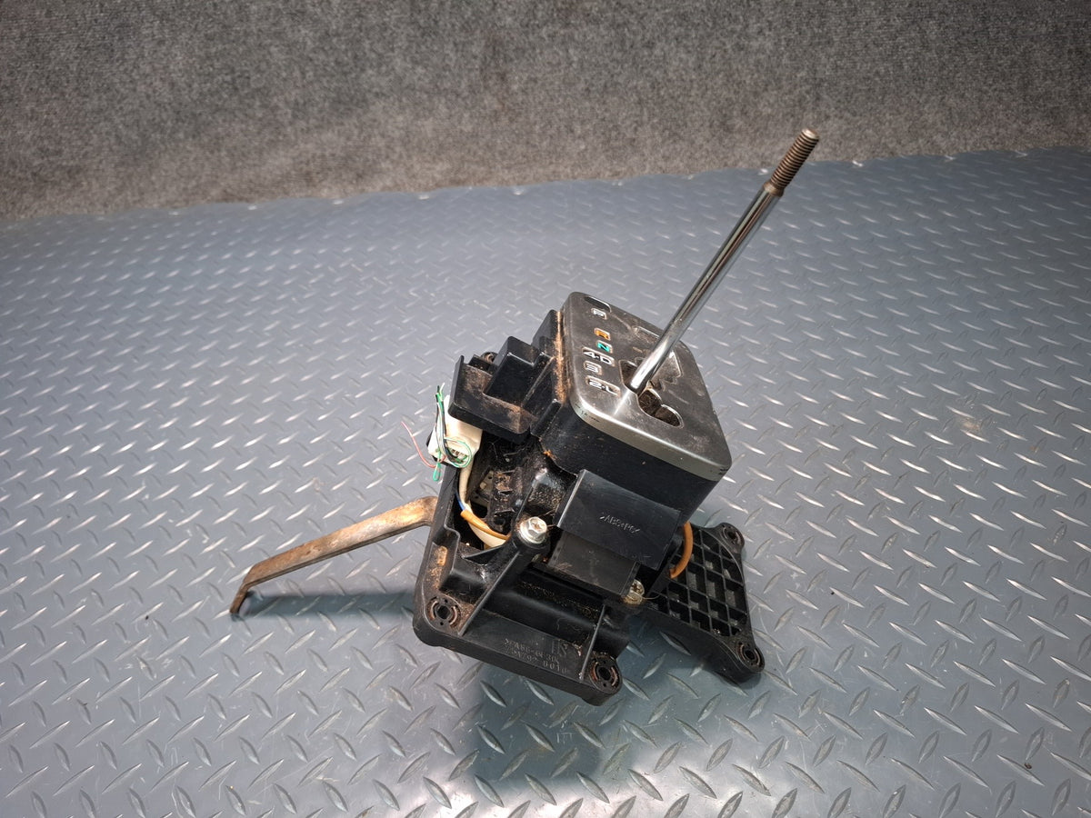 2003-2007 Lexus UZJ100L LX470 A/T Automatic Transmission Gear Shifter Selector