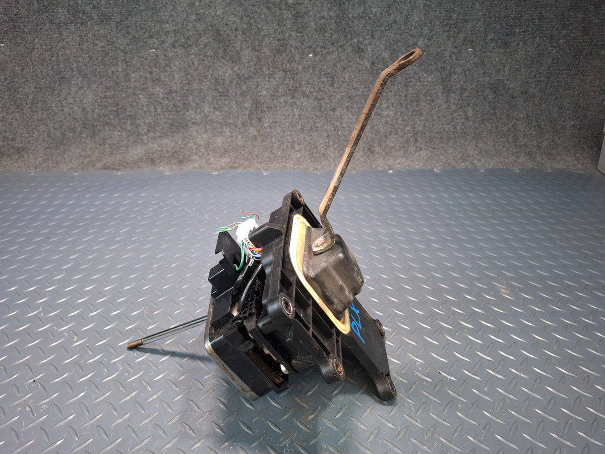 2003-2007 Lexus UZJ100L LX470 A/T Automatic Transmission Gear Shifter Selector