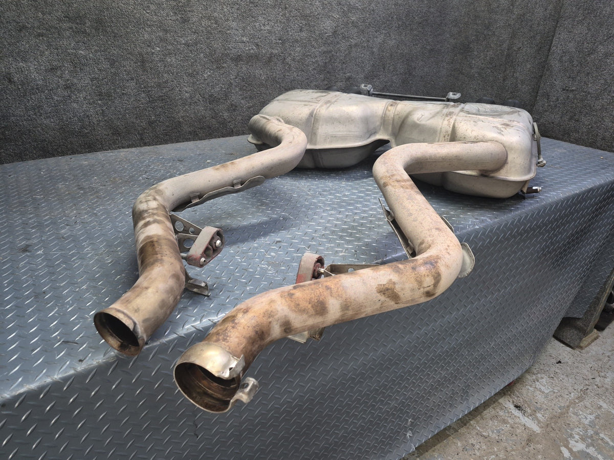 2008-2011 BMW E90 M3 Sedan Rear Exhaust Muffler w Tips 7840575