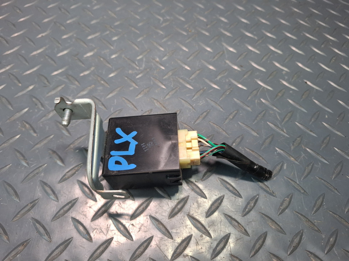 2003-2007 Lexus UZJ100L LX470 Transmission Relay Control Module 89531-60050