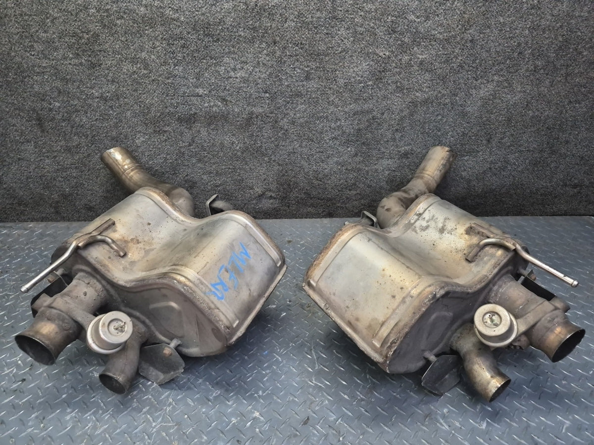 2017-2020 Maserati Levante M161 3.0L Rear Left & Right Exhaust Muffler Set of 2