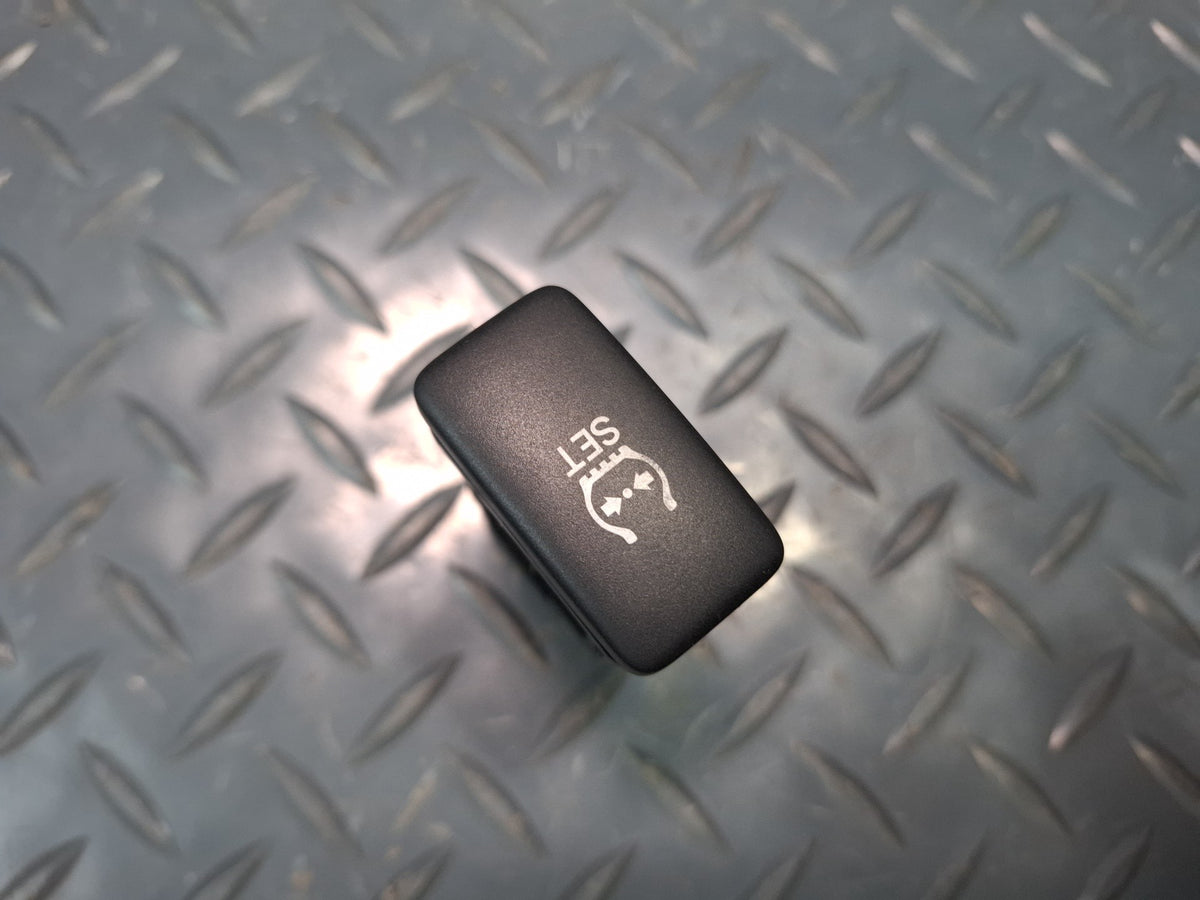 2003-2007 Lexus UZJ100L LX470 Tire Pressure Monitor Set Switch Control Button