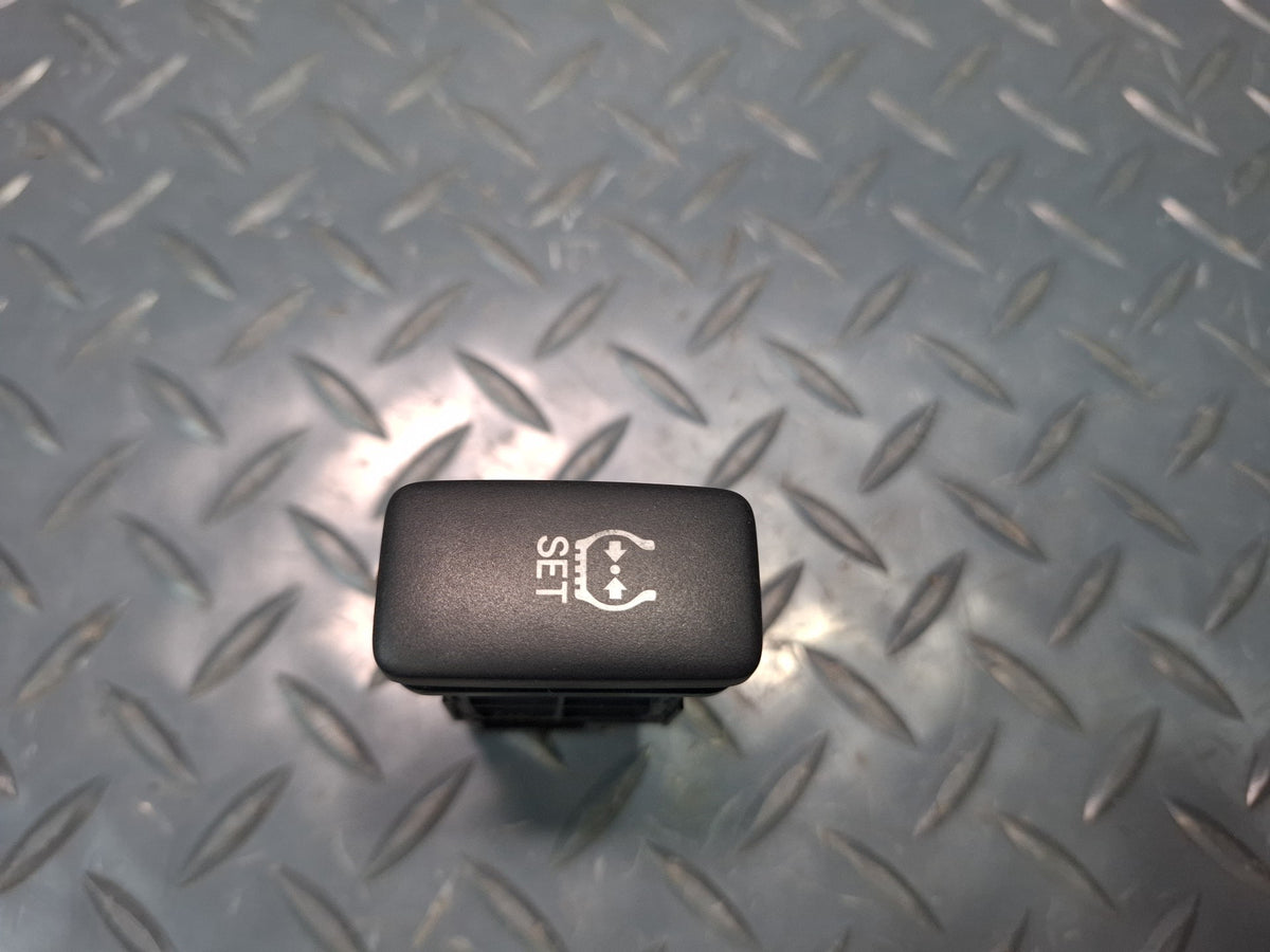 2003-2007 Lexus UZJ100L LX470 Tire Pressure Monitor Set Switch Control Button