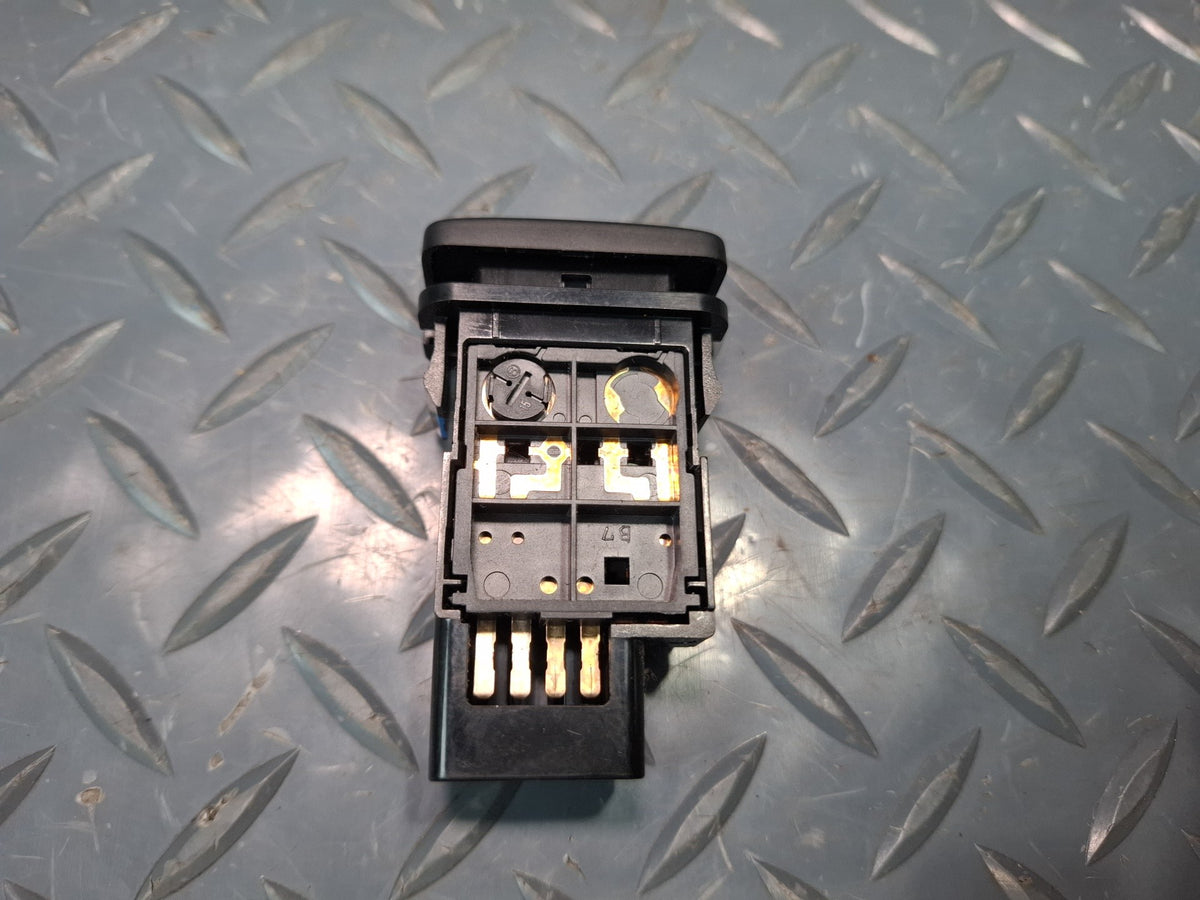2003-2007 Lexus UZJ100L LX470 Tire Pressure Monitor Set Switch Control Button
