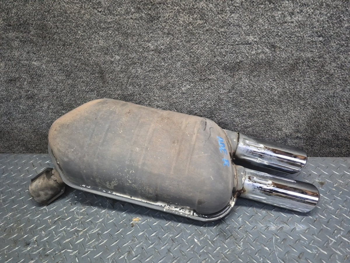 1994-1997 BMW E31 840Ci Rear Right Exhaust Muffler 1702500