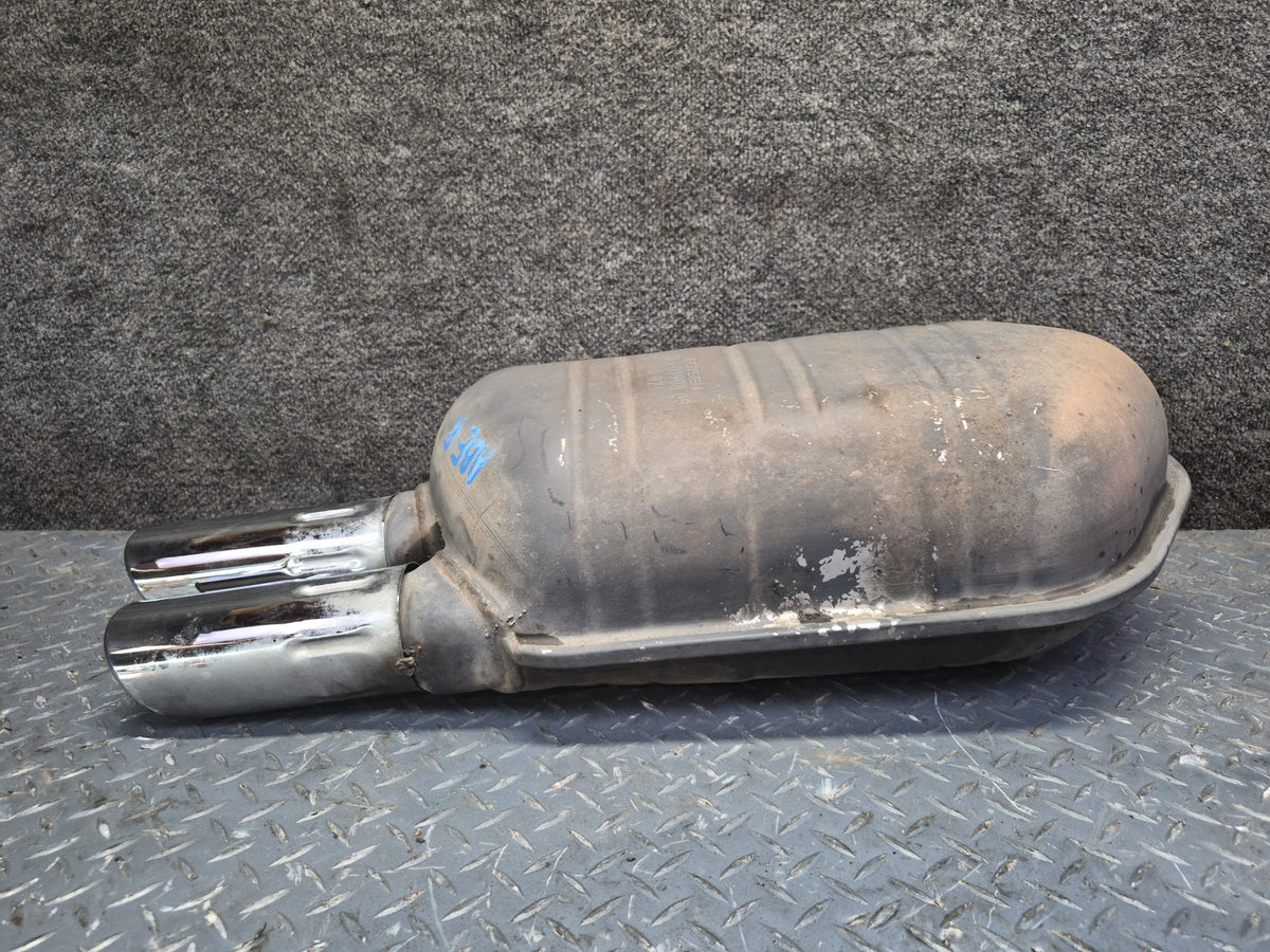 1994-1997 BMW E31 840Ci Rear Right Exhaust Muffler 1702500