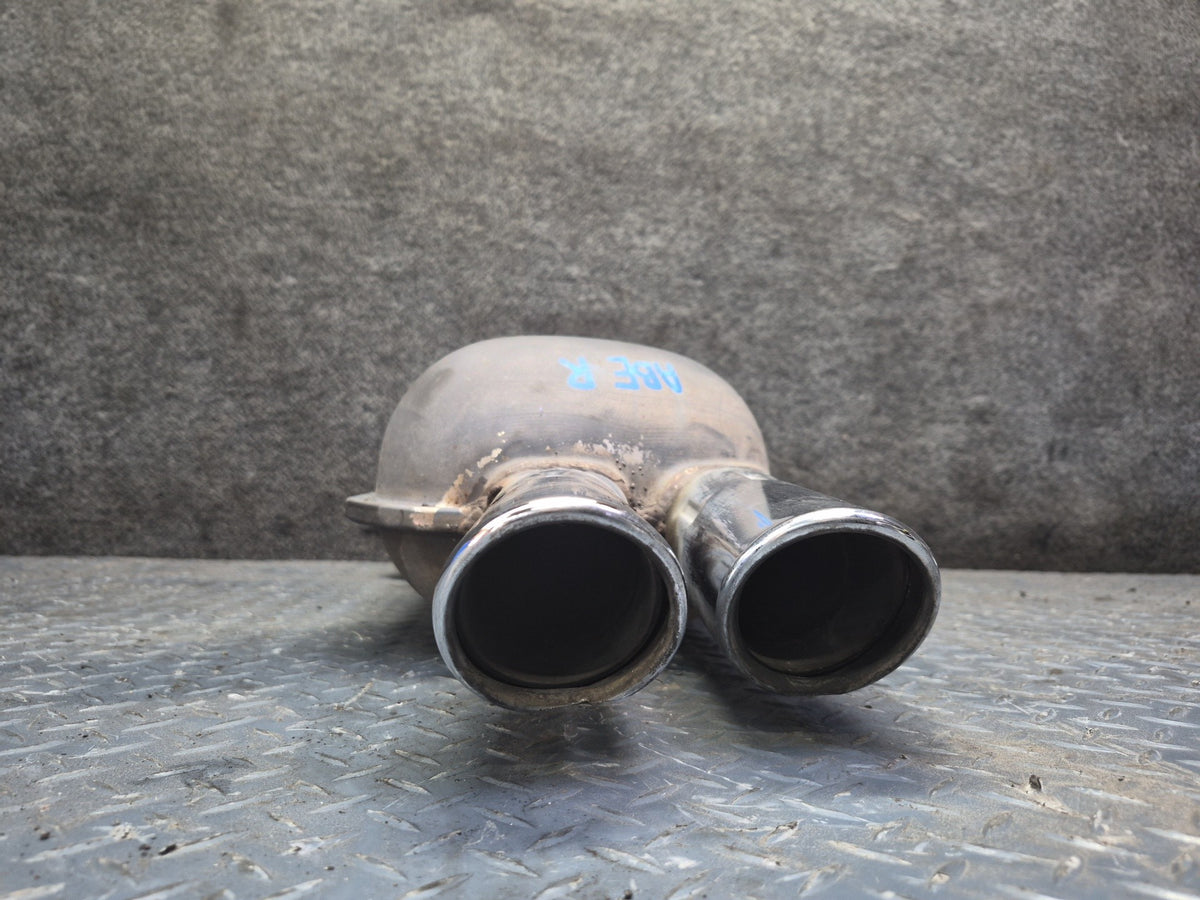 1994-1997 BMW E31 840Ci Rear Right Exhaust Muffler 1702500