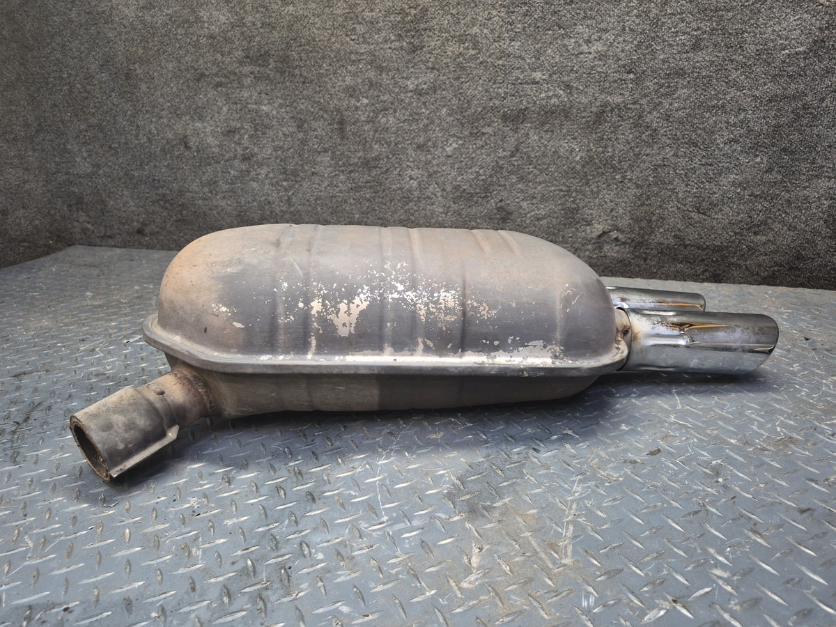 1994-1997 BMW E31 840Ci Rear Right Exhaust Muffler 1702500