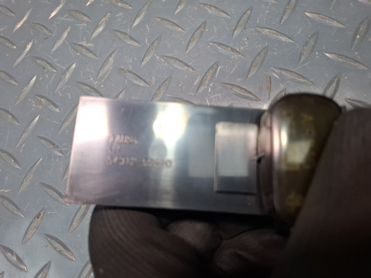 2003-2007 Lexus UZJ100L LX470 Right Passenger Seat Belt Warning Light Lamp