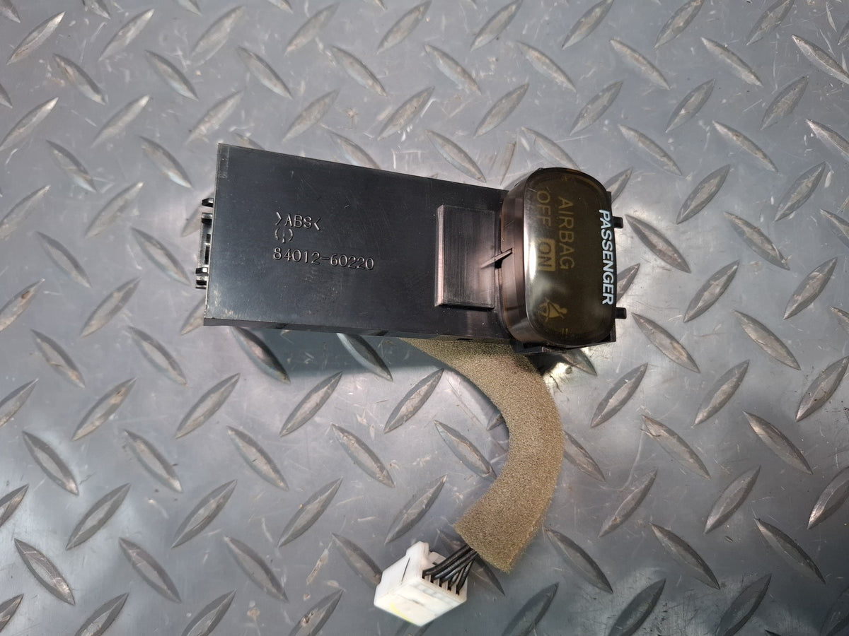2003-2007 Lexus UZJ100L LX470 Right Passenger Seat Belt Warning Light Lamp