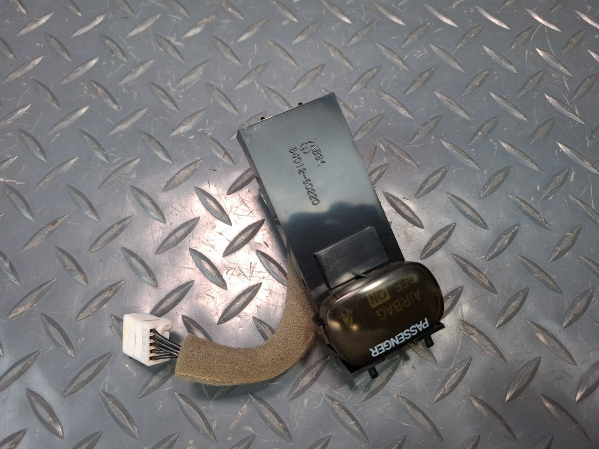 2003-2007 Lexus UZJ100L LX470 Right Passenger Seat Belt Warning Light Lamp