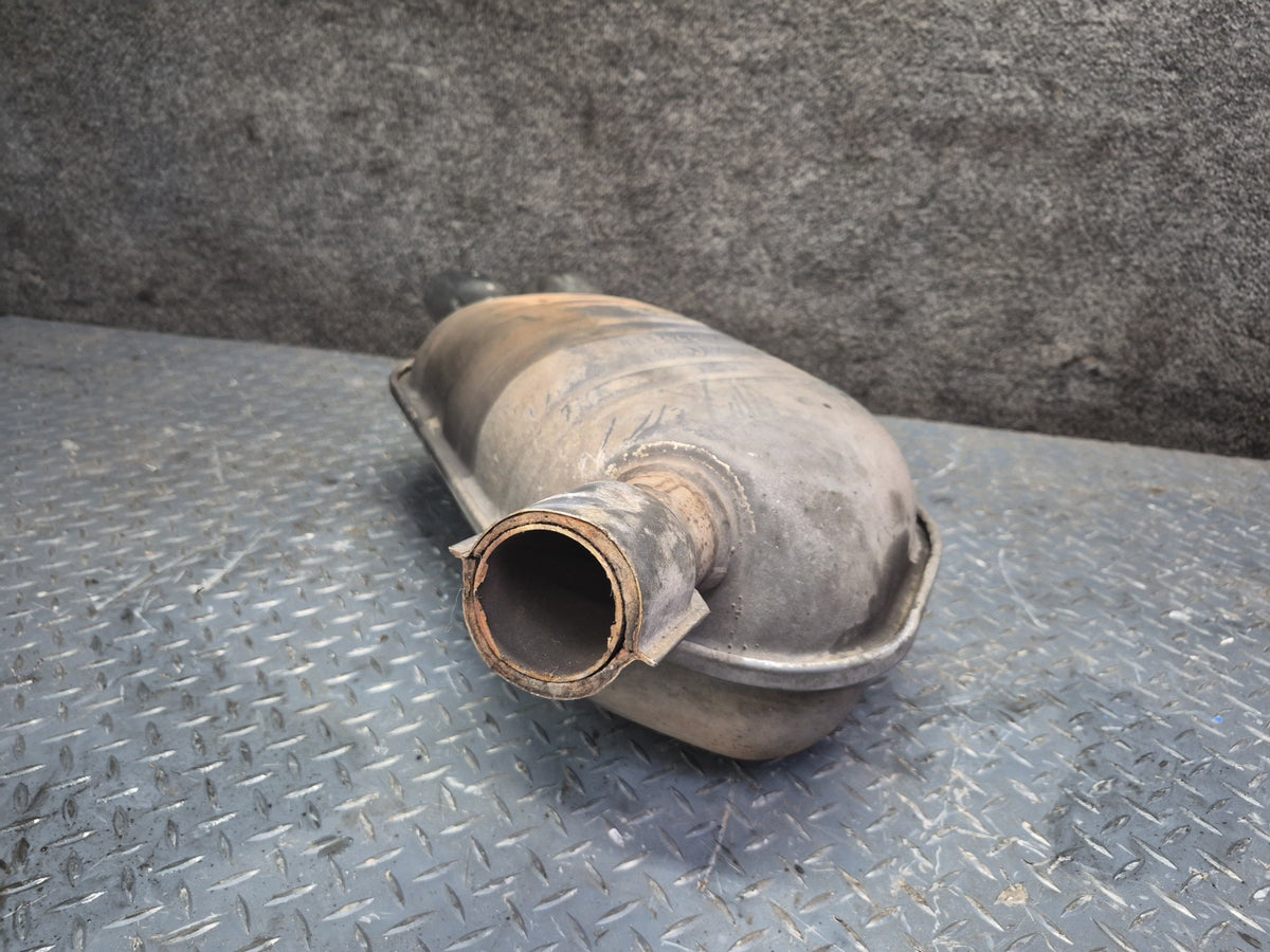 1994-1997 BMW E31 840Ci Rear Right Exhaust Muffler 1702500