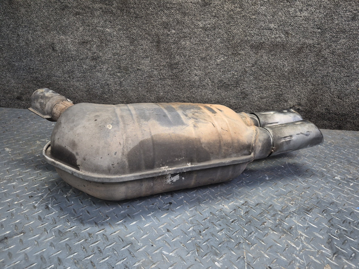 1994-1997 BMW E31 840Ci Rear Right Exhaust Muffler 1702500