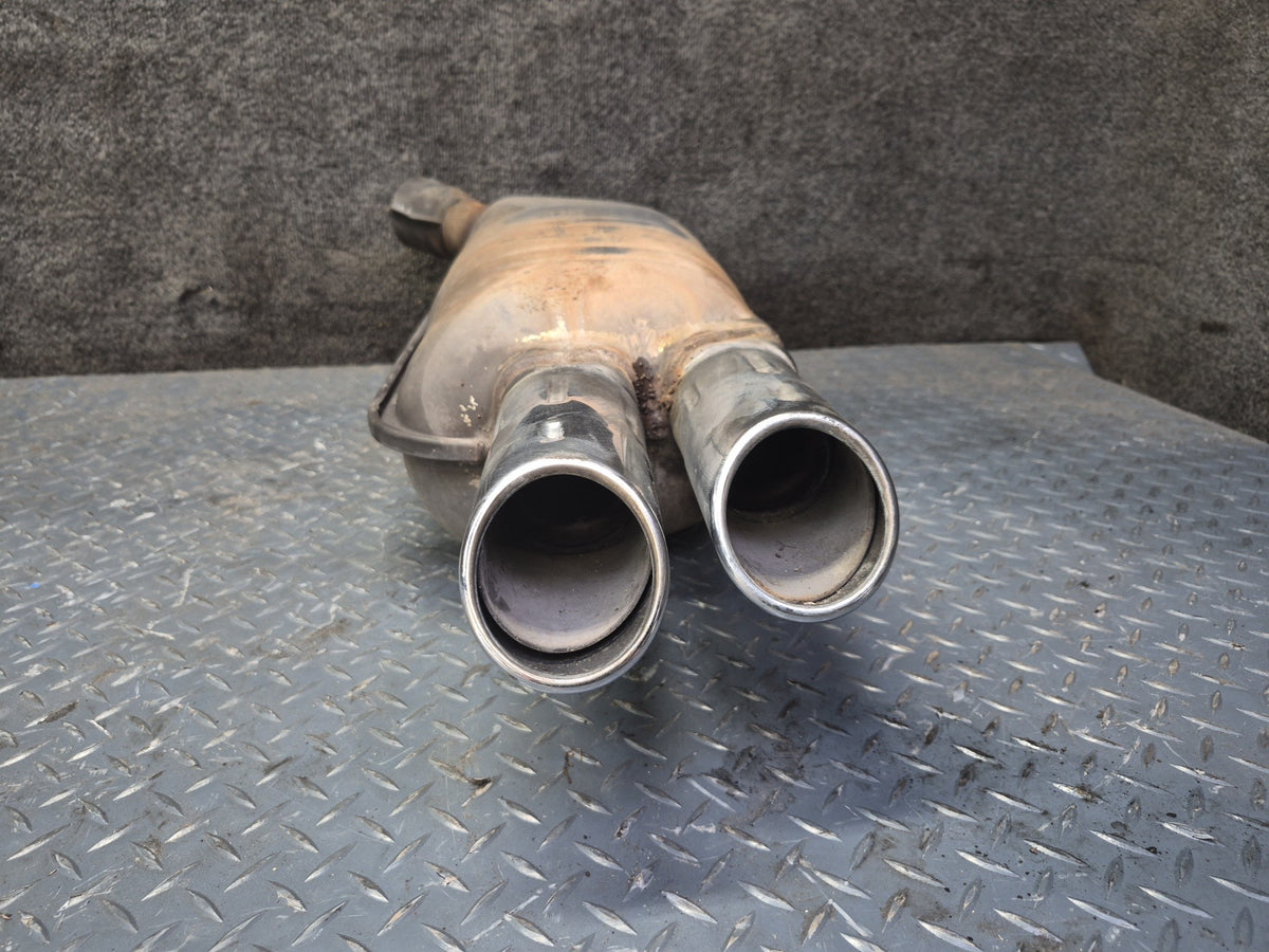 1994-1997 BMW E31 840Ci Rear Left Exhaust Muffler w Tips 1702501