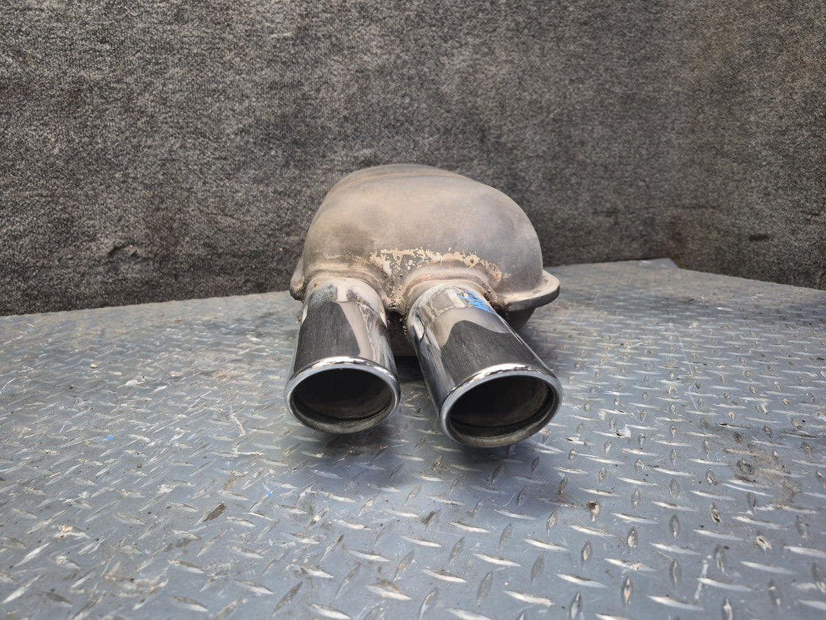 1994-1997 BMW E31 840Ci Rear Left Exhaust Muffler w Tips 1702501