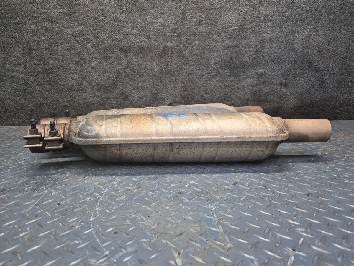 1994-1997 BMW E31 840Ci Center Exhaust Muffler 1723153