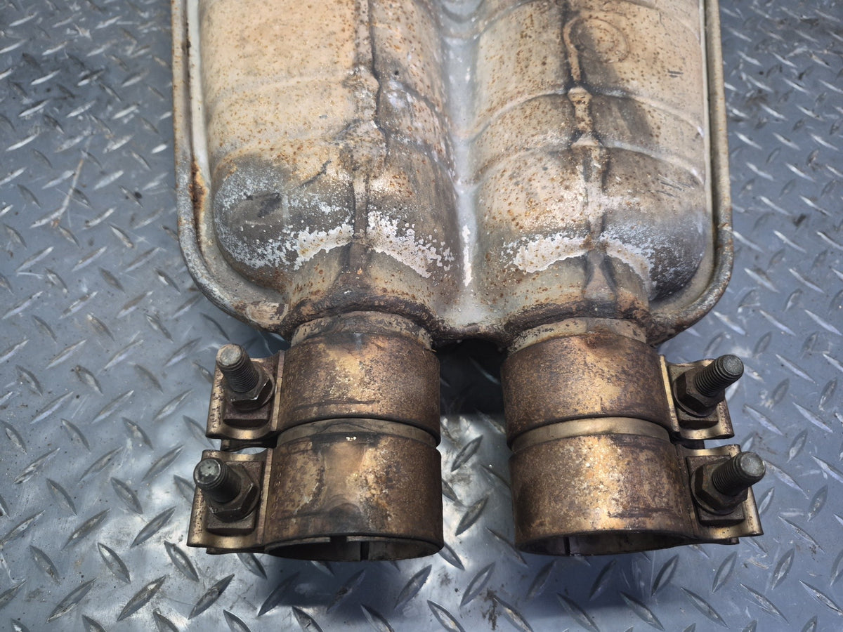 1994-1997 BMW E31 840Ci Center Exhaust Muffler 1723153