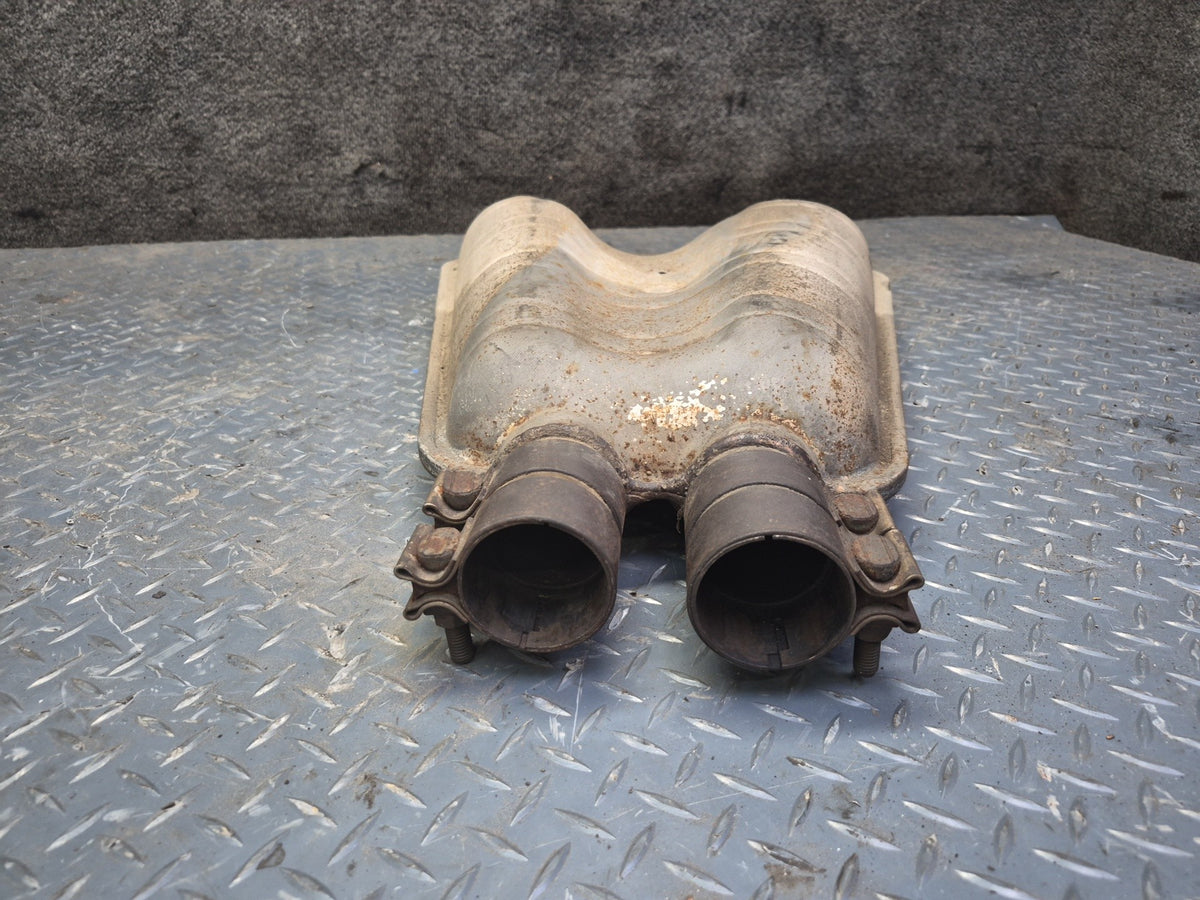 1994-1997 BMW E31 840Ci Center Exhaust Muffler 1723153