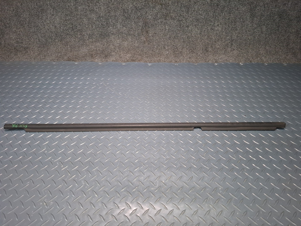 1998-2007 Lexus UZJ100L LX470 Door Window Weatherstrip Rubber Seal Molding Set