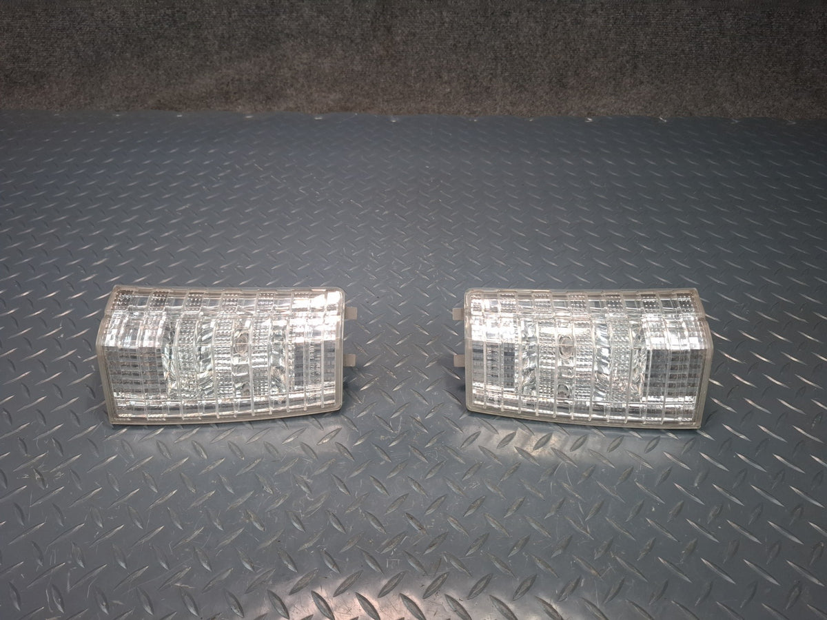 2003-2007 Lexus UZJ100L LX470 Rear Back UP Reverse Light Lamp Set of 2