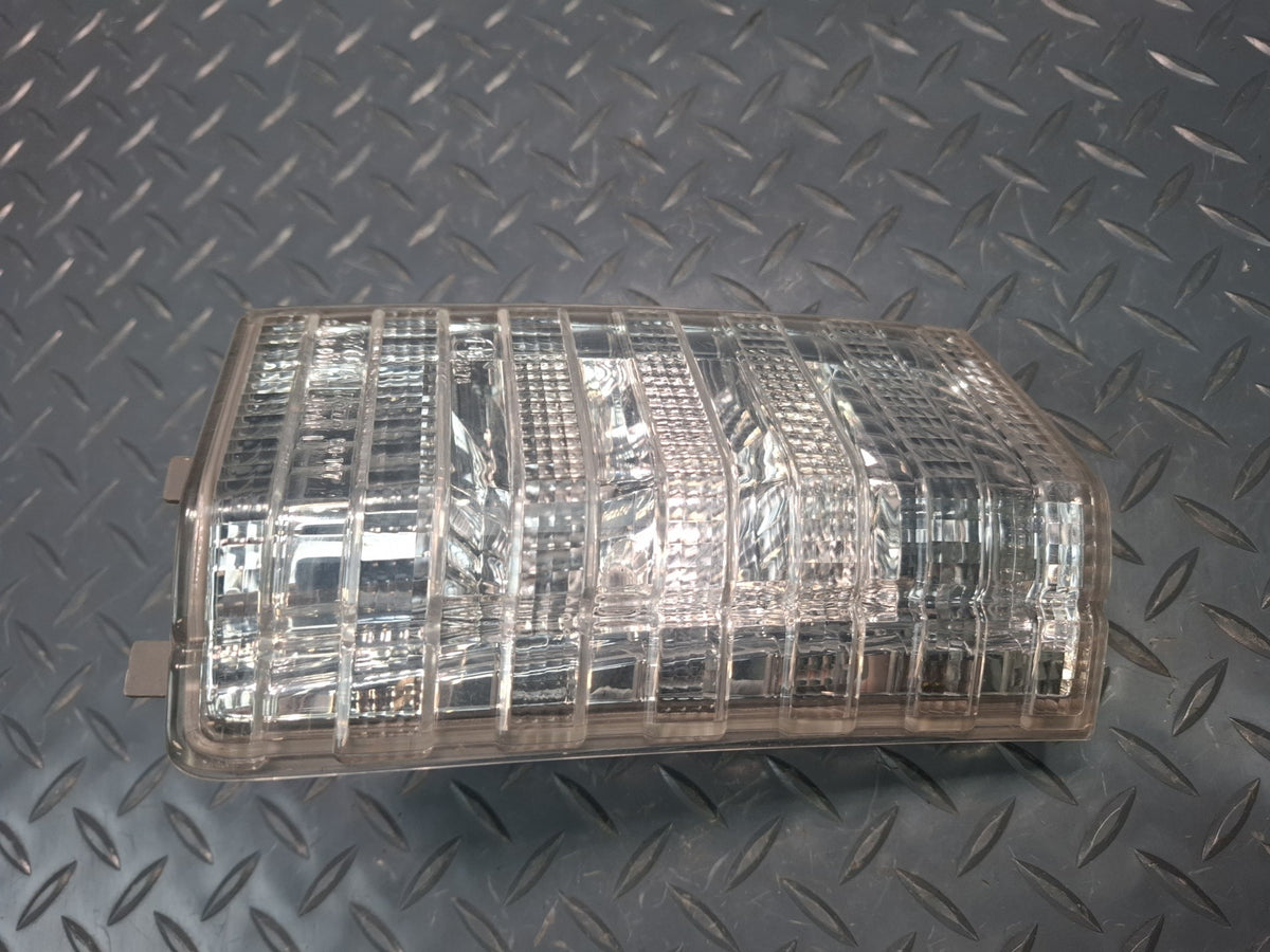 2003-2007 Lexus UZJ100L LX470 Rear Back UP Reverse Light Lamp Set of 2