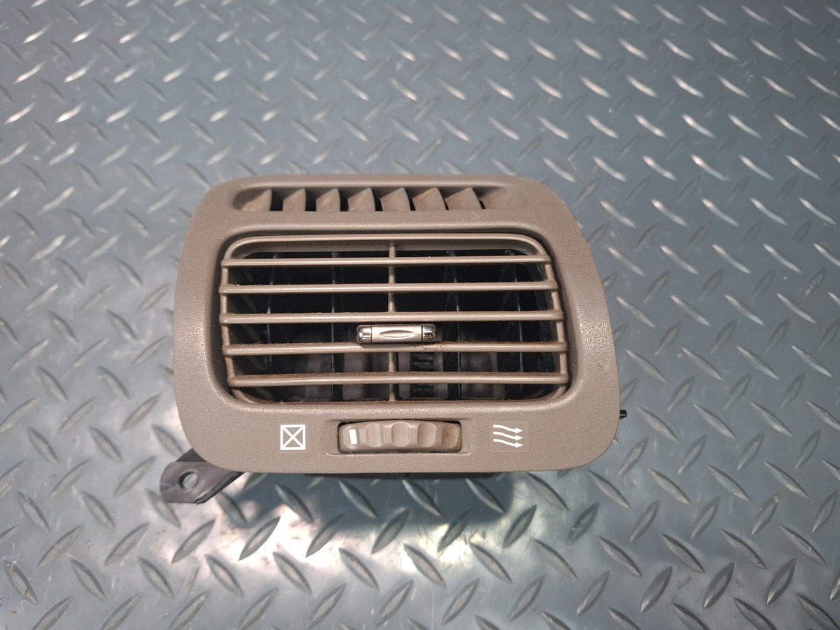 2003-2007 Lexus UZJ100L LX470 Front Dash Left & Right A/C Air Vent Grille Set