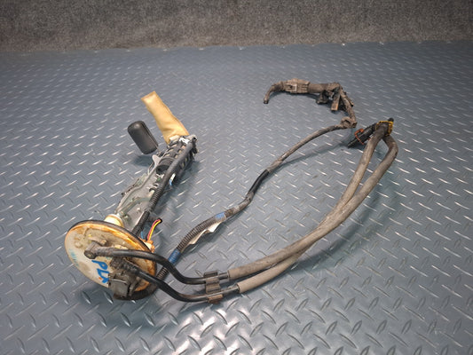 2006-2007 Lexus UZJ100L LX470 Fuel Pump Level Sensor Assembly 82413-60011
