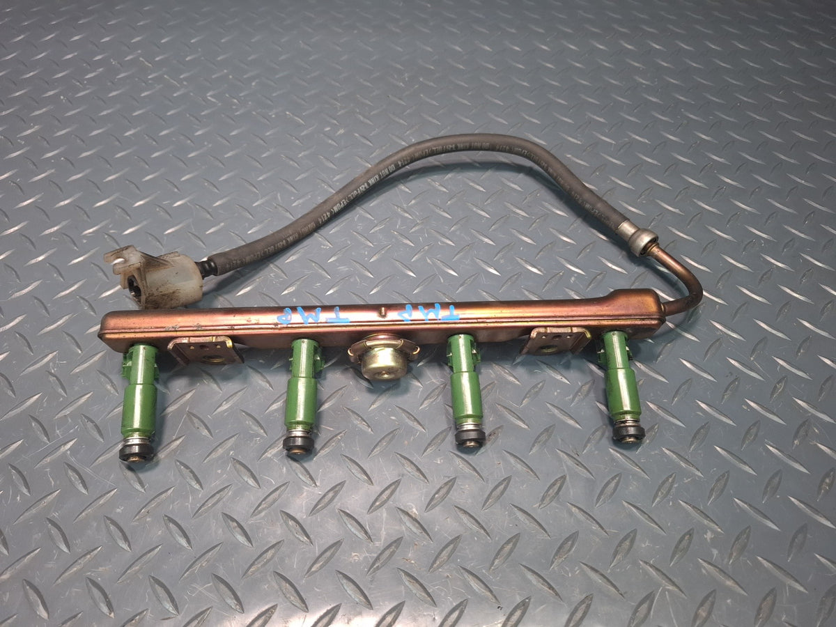 00-05 Toyota ZZW30L MR2 Spyder 1.8L 1ZZFE Engine Fuel Rail w Injectors Assy OEM