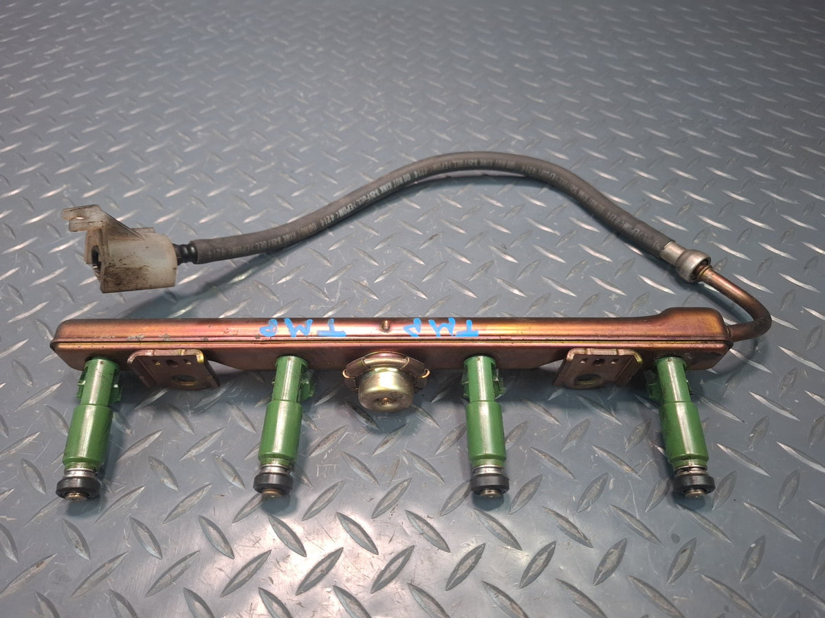 00-05 Toyota ZZW30L MR2 Spyder 1.8L 1ZZFE Engine Fuel Rail w Injectors Assy OEM