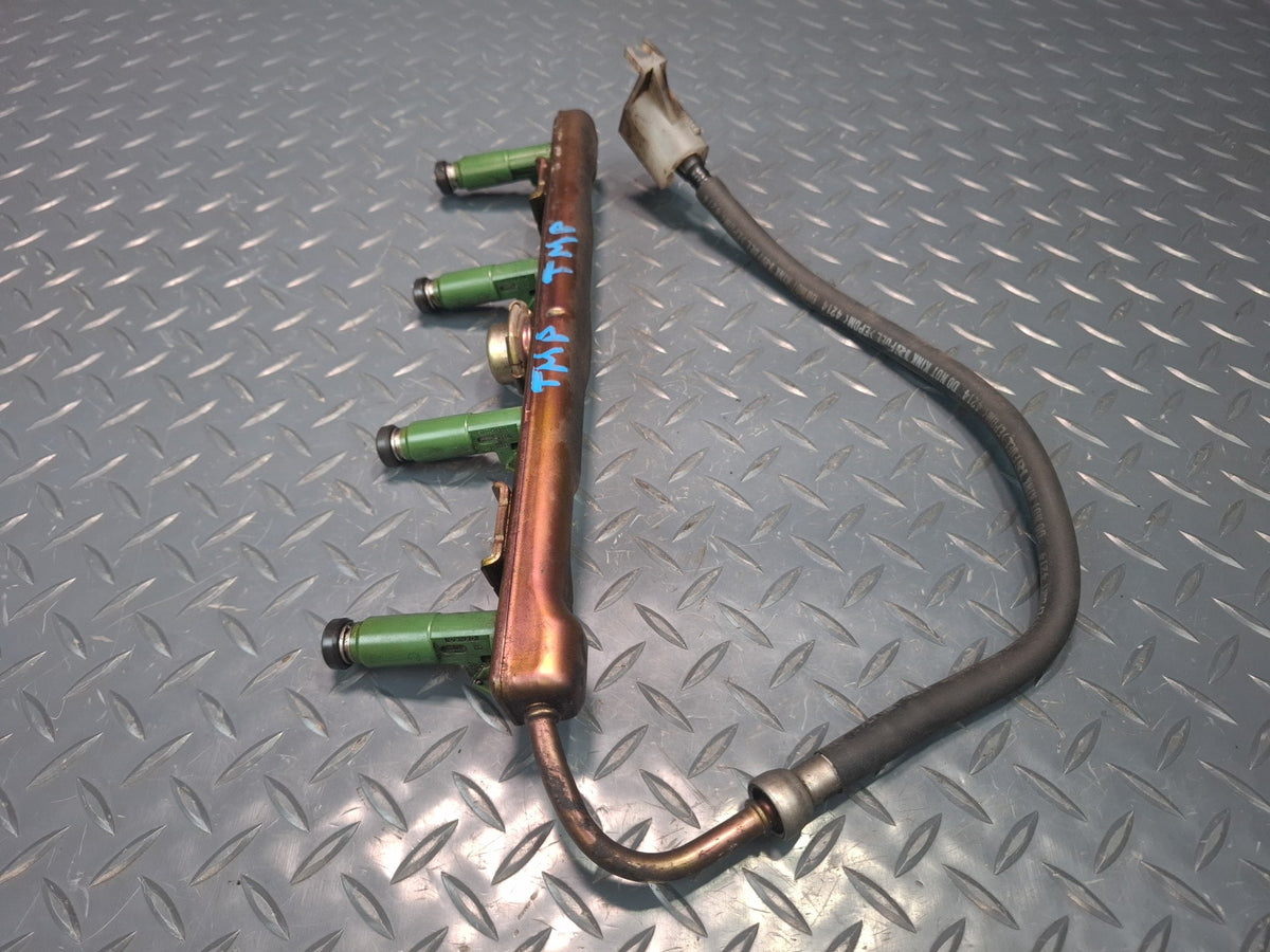 00-05 Toyota ZZW30L MR2 Spyder 1.8L 1ZZFE Engine Fuel Rail w Injectors Assy OEM