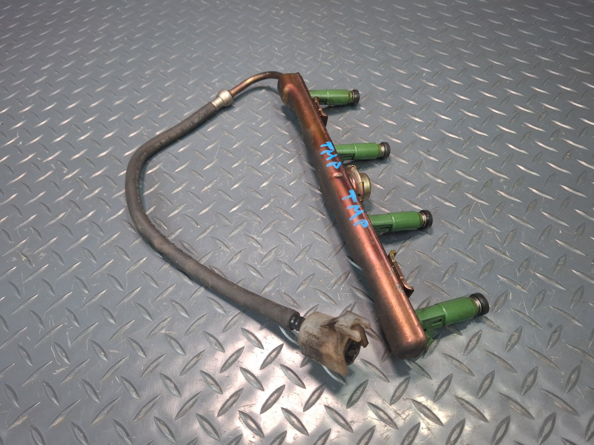 00-05 Toyota ZZW30L MR2 Spyder 1.8L 1ZZFE Engine Fuel Rail w Injectors Assy OEM