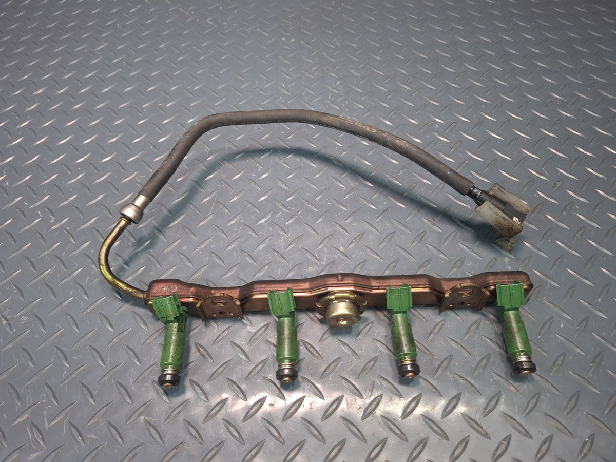 00-05 Toyota ZZW30L MR2 Spyder 1.8L 1ZZFE Engine Fuel Rail w Injectors Assy OEM