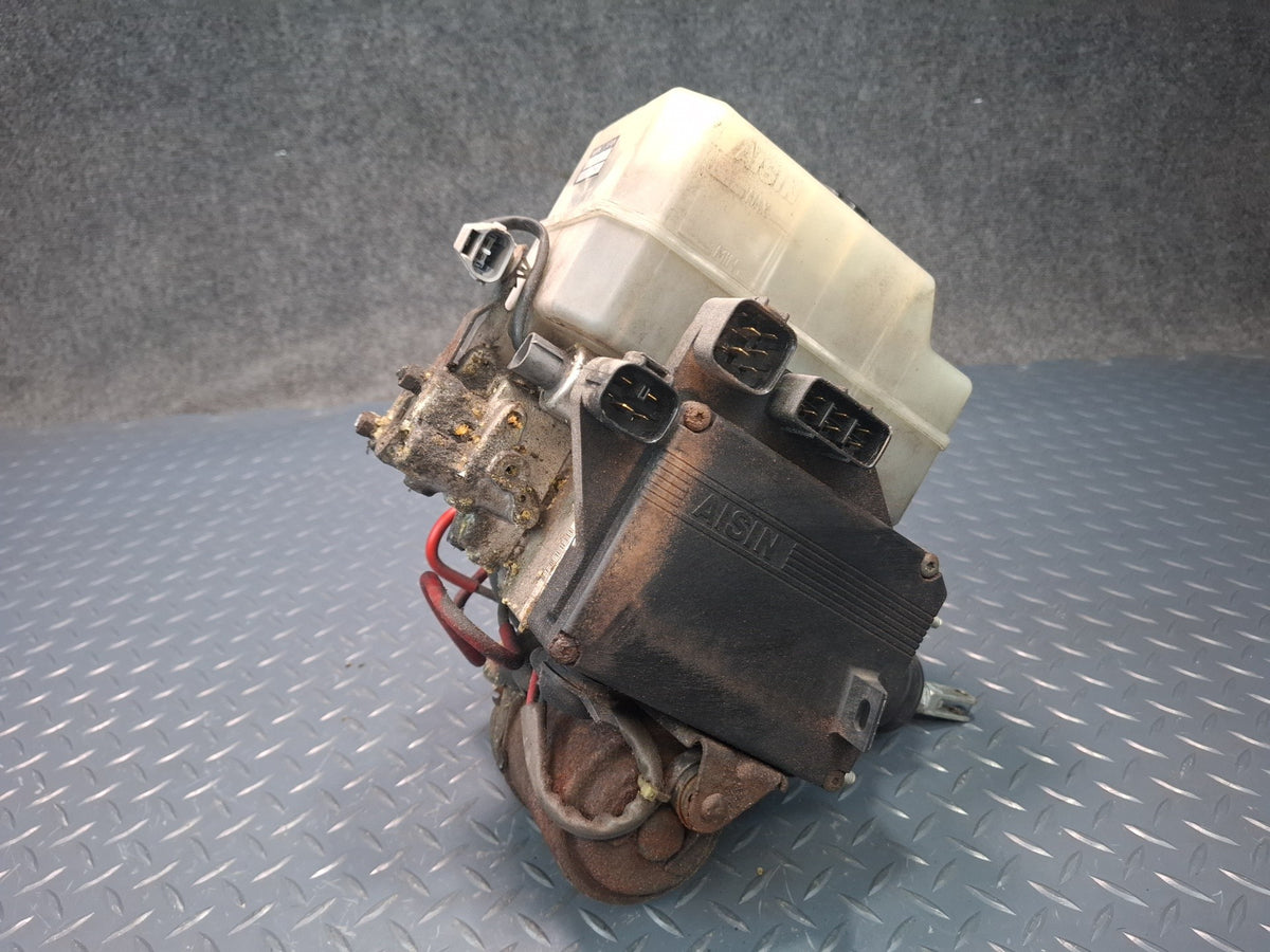 2003-2007 Lexus UZJ100L LX470 ABS Anti Lock Brake Pump Master Cylinder Assembly