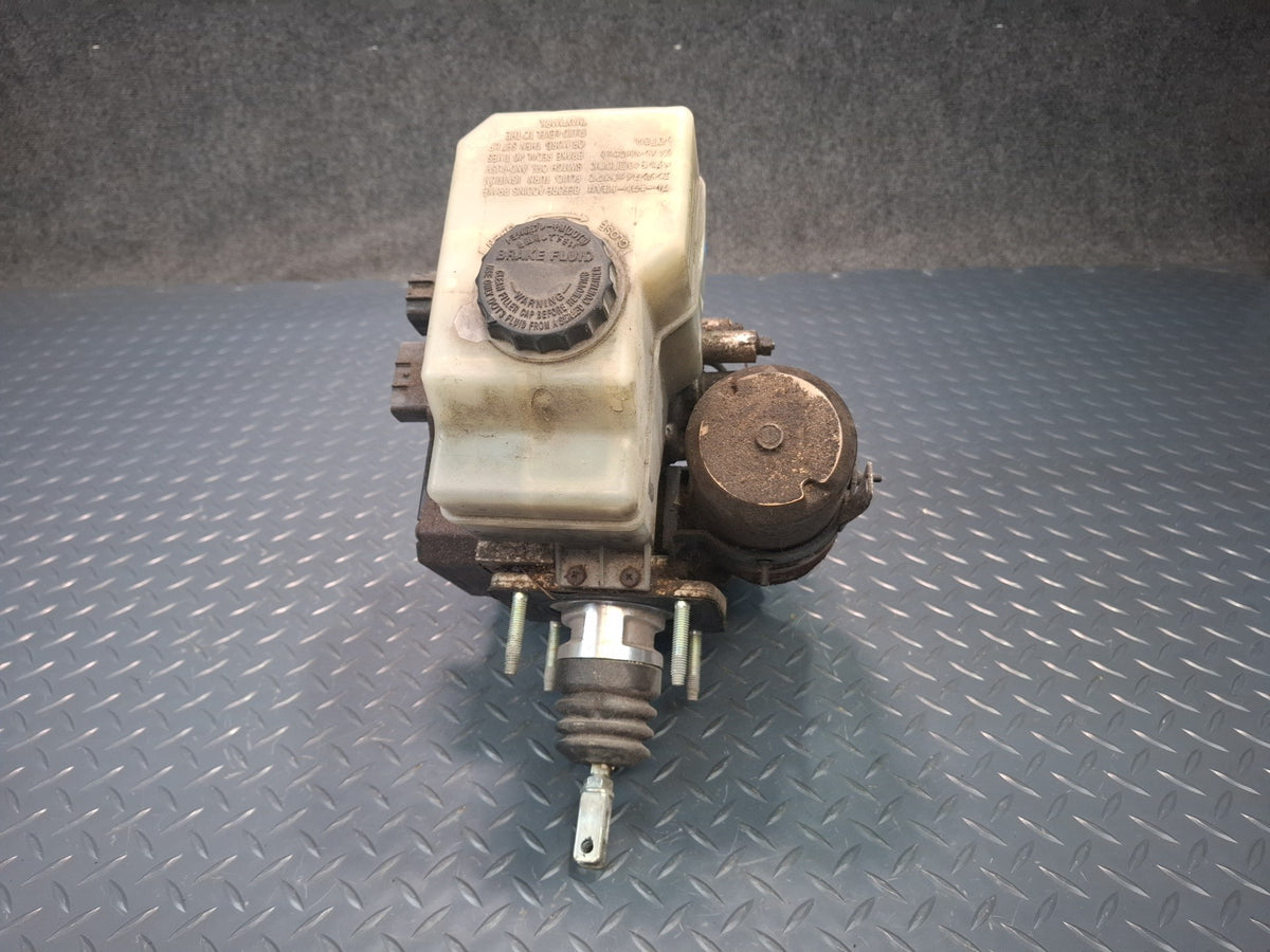 2003-2007 Lexus UZJ100L LX470 ABS Anti Lock Brake Pump Master Cylinder Assembly