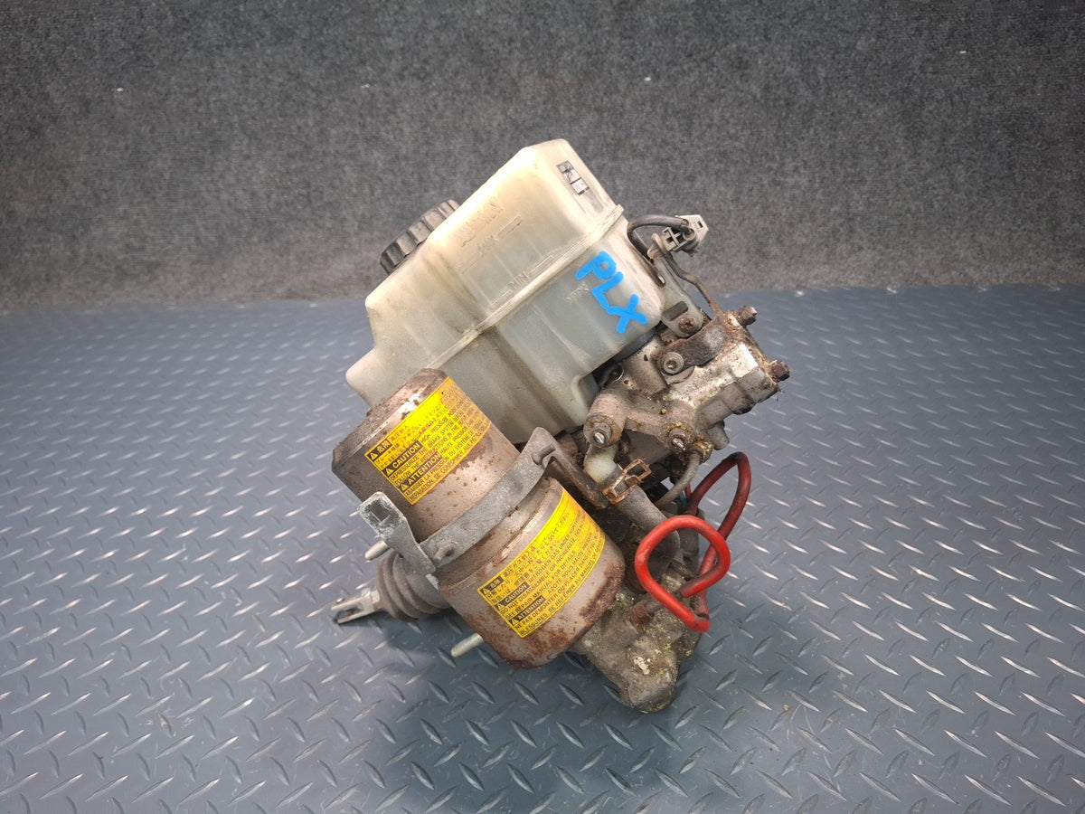 2003-2007 Lexus UZJ100L LX470 ABS Anti Lock Brake Pump Master Cylinder Assembly