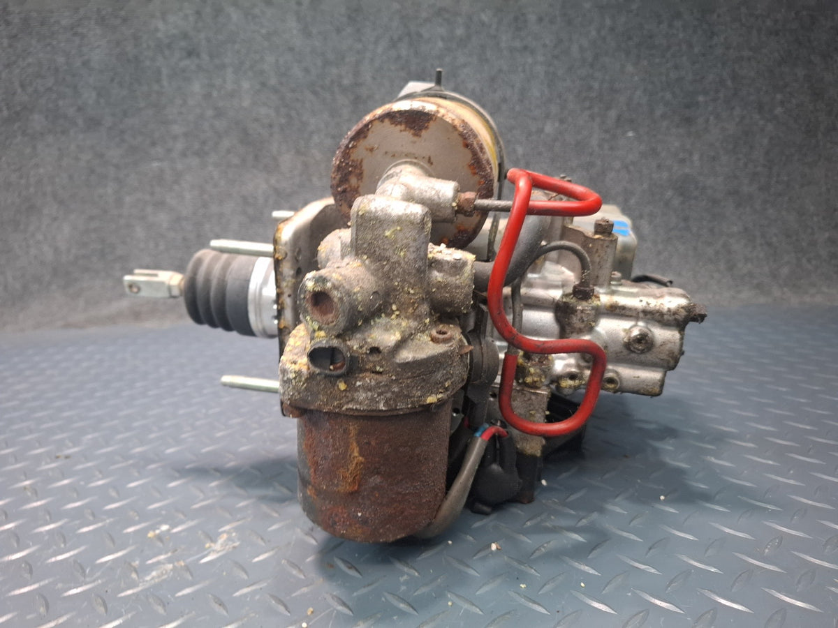 2003-2007 Lexus UZJ100L LX470 ABS Anti Lock Brake Pump Master Cylinder Assembly