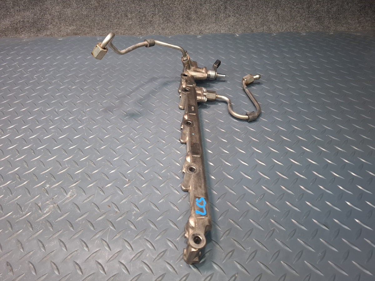 08-12 Lexus LS600HL 2URFSE Engine Motor Fuel Delivery Pipe Rail Line Set OEM