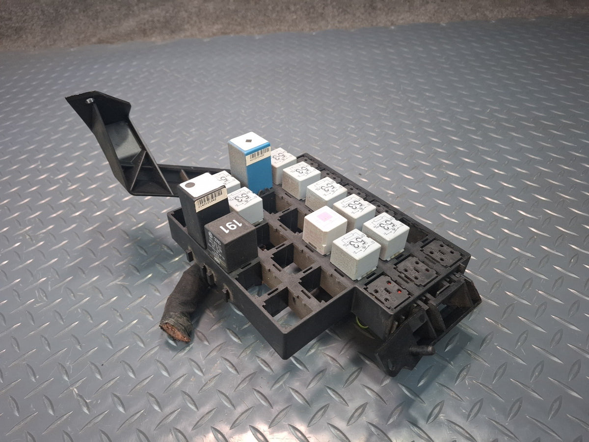 2001 Porsche 911 996 Junction Fuse Relay Box Module Unit