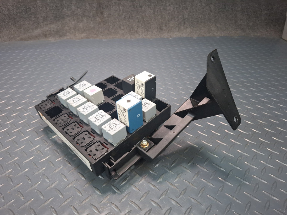 2001 Porsche 911 996 Junction Fuse Relay Box Module Unit