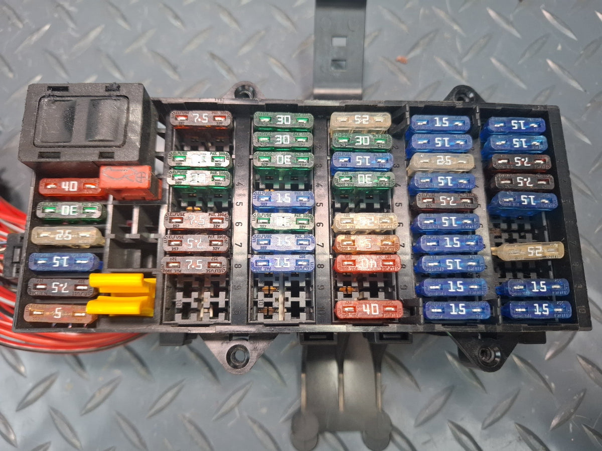 1999-2004 Porsche 911 996 Fuse Relay Box Module