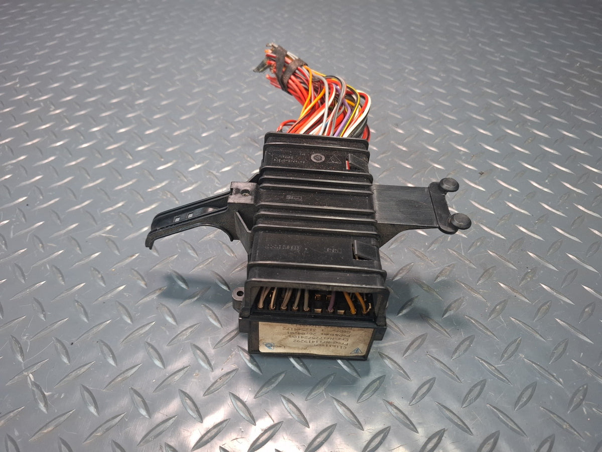 1999-2004 Porsche 911 996 Fuse Relay Box Module