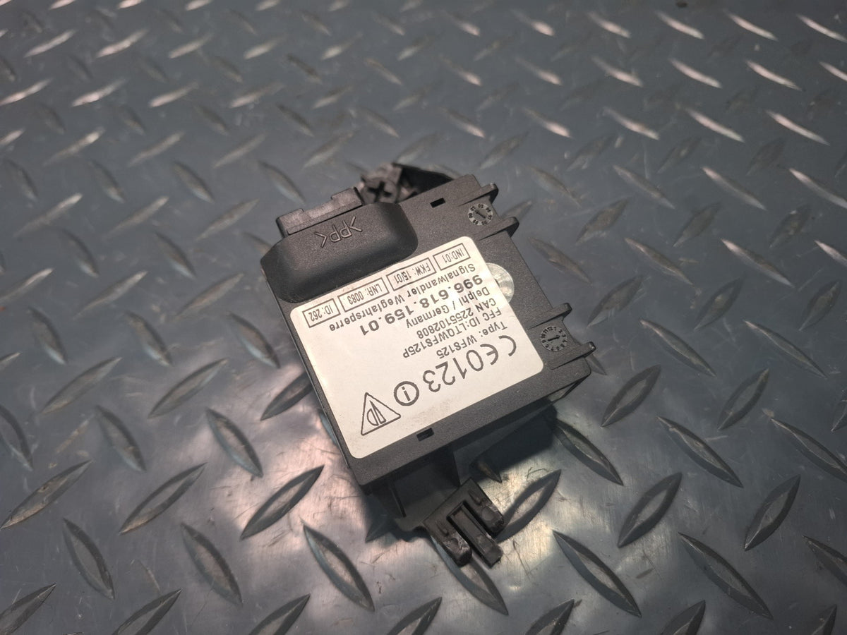 1999-2005 Porsche 911 996 Ignition Receiver Module Impedance Converter
