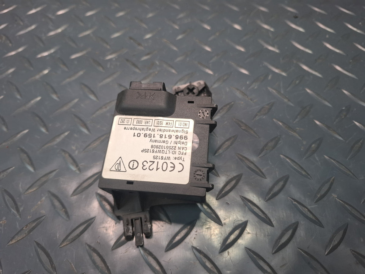1999-2005 Porsche 911 996 Ignition Receiver Module Impedance Converter
