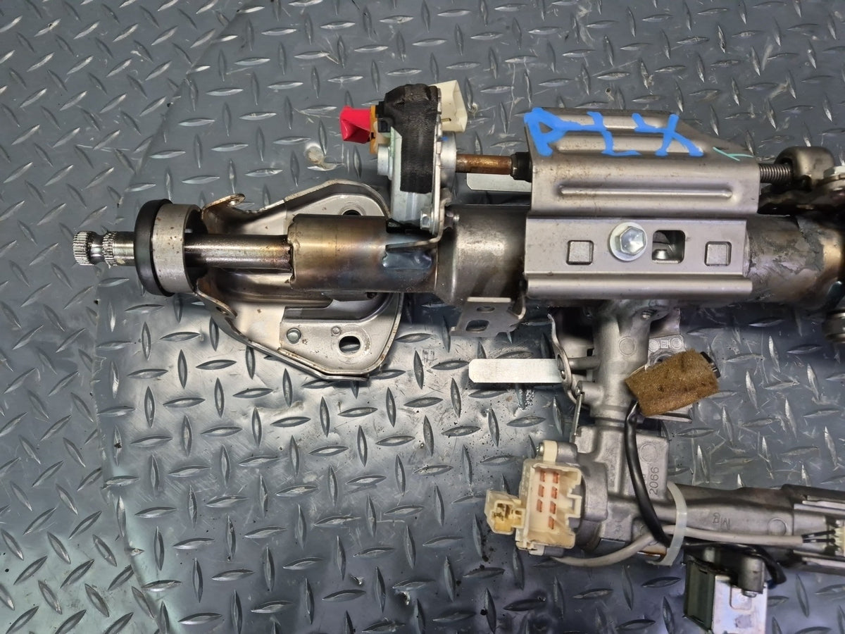 2003-2007 Lexus UZJ100L LX470 Steering Column Assembly